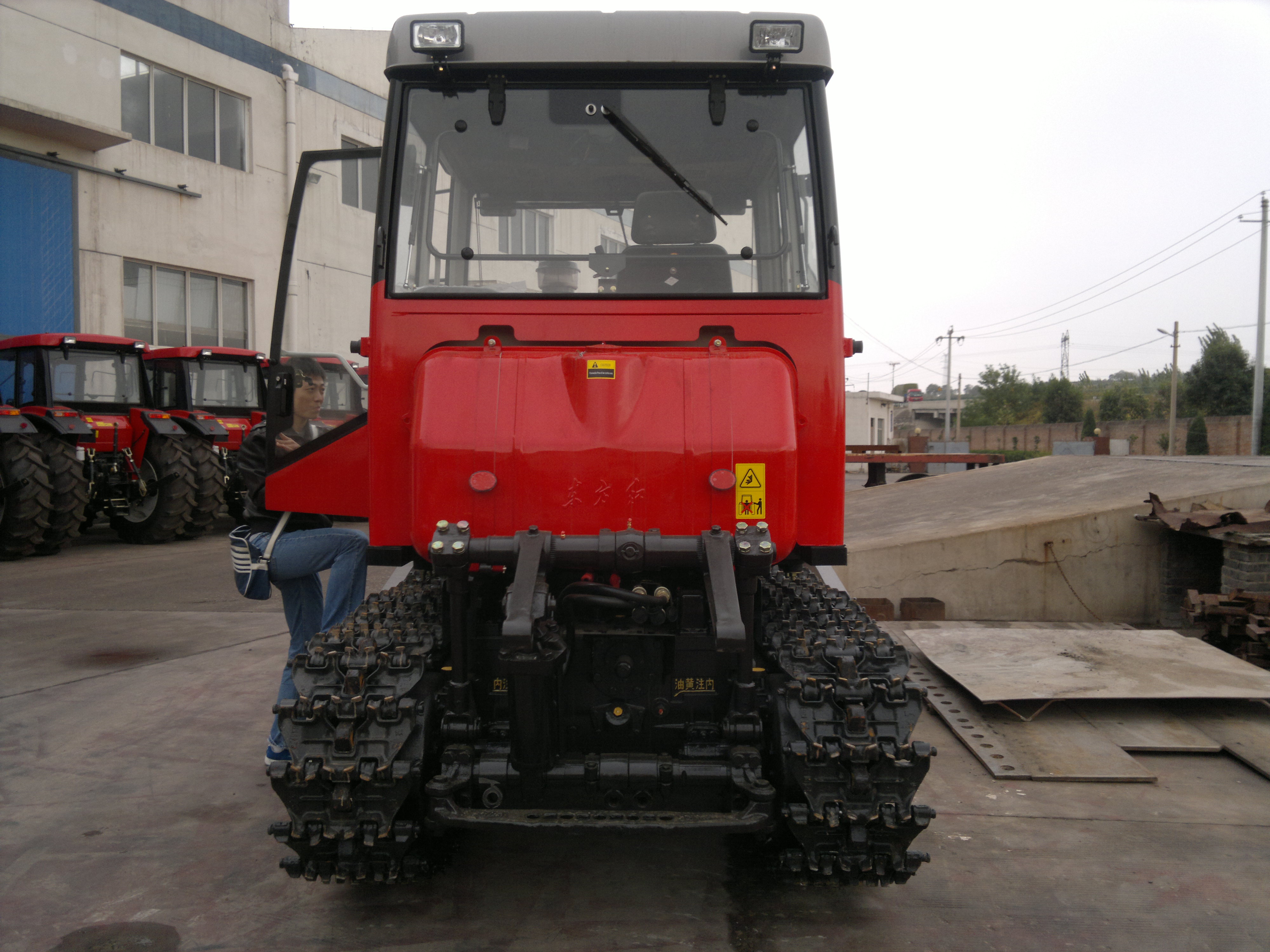 YTO-LX904CS Crawler Tractor