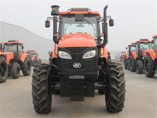 KAT 1504F tractor