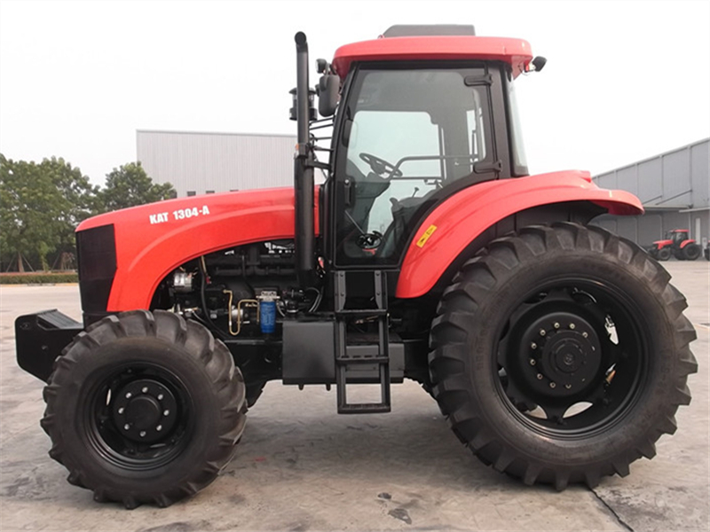 KAT 1304A tractor