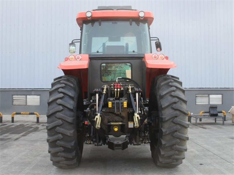KAT 1504 tractor