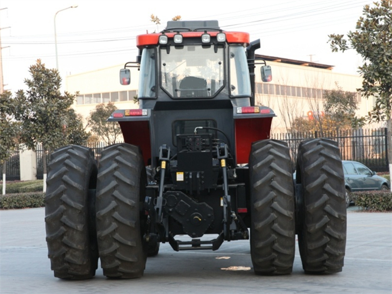 KAT 1504F tractor