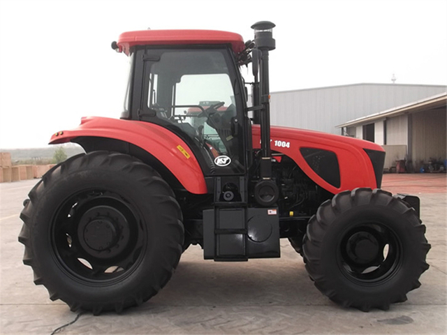 KAT 1004 tractor