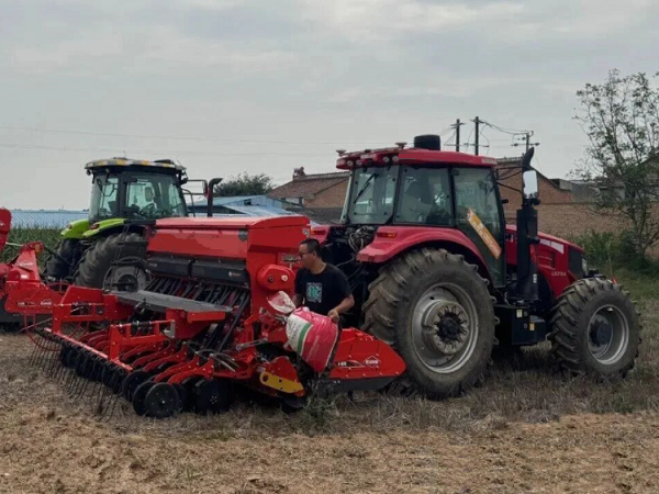 Double-Row Seed Drill Performs Cross-Area Operations