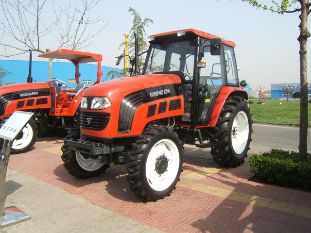 Foton TA704 Tractor
