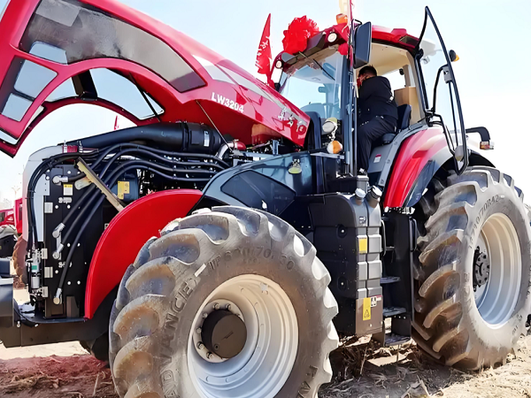 Strong Alliance! National Agricultural Tractor Leading The Future with Intelligence