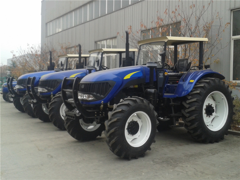 Carry out Maintenance Work of Agricultural Machinery