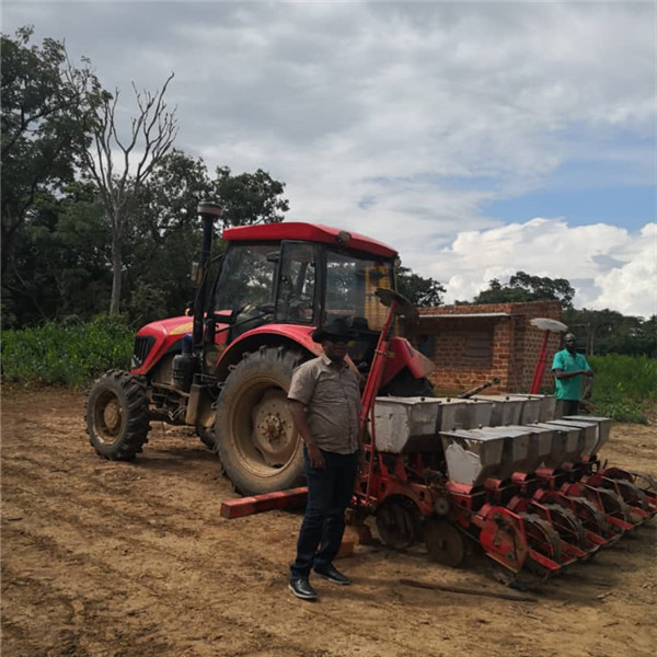 FM1304 tractor with seeder in RD Congo