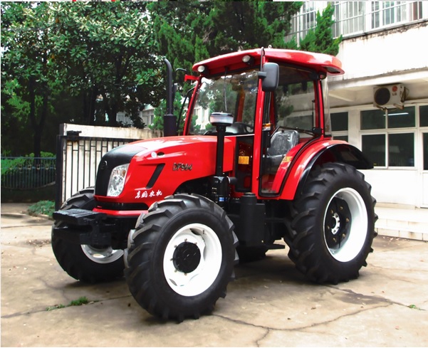 DF904 Tractor