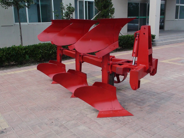 1LF Hydraulic Reversible Plough