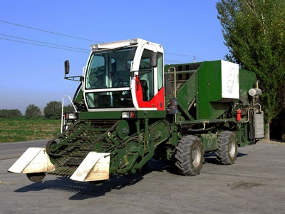 4FZ-50 Tomato Combine Harvester