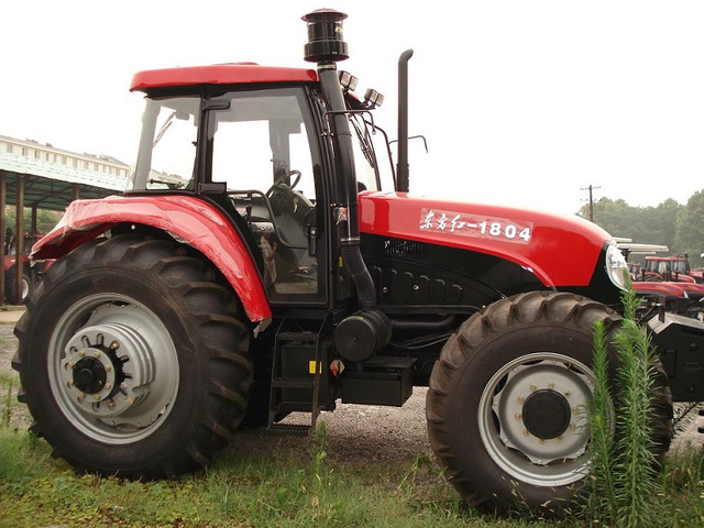 YTO 1604 Tractor