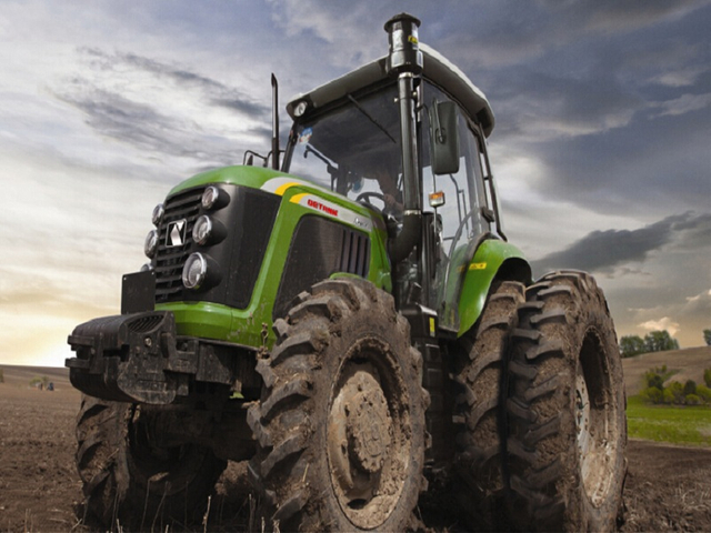 Zoomlion RA2004 Tractor