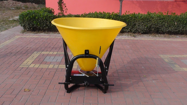 CDR Fertilizer Spreader